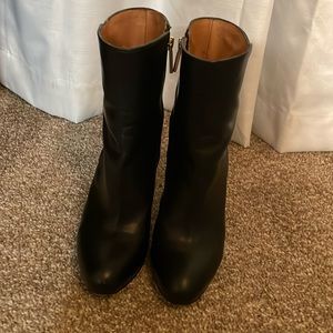 Louise et Cie Valmorel Stiletto Bootie Size 8 Black